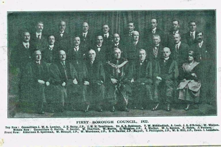 Old picture of councillors at Inaugural meeting of the Council which took place on 9-11-1922.