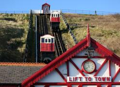 Image of the Slatburn Cliff Tramway going up and down the hill.