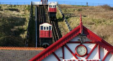 Image of the Slatburn Cliff Tramway going up and down the hill.